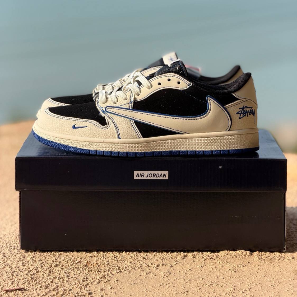جردن 1 ترویس اسکات Nike Air Jordan 1Travis Scott 