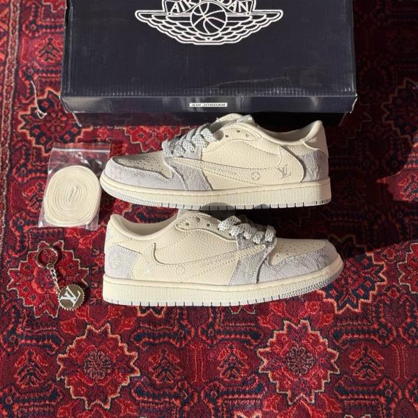 جردن 1 ترویس اسکات Nike Air Jordan 1Travis Scott 