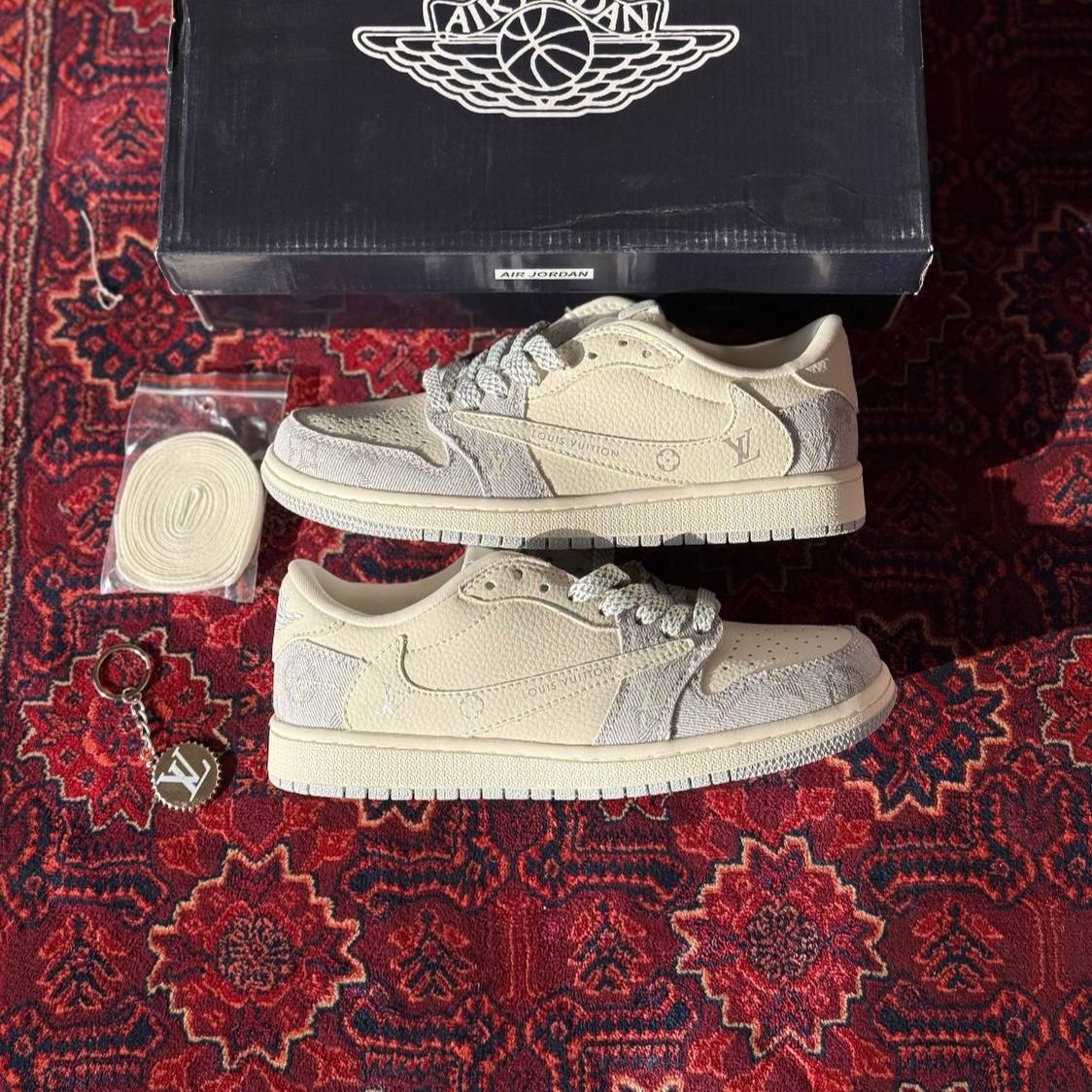 جردن 1 ترویس اسکات Nike Air Jordan 1Travis Scott 