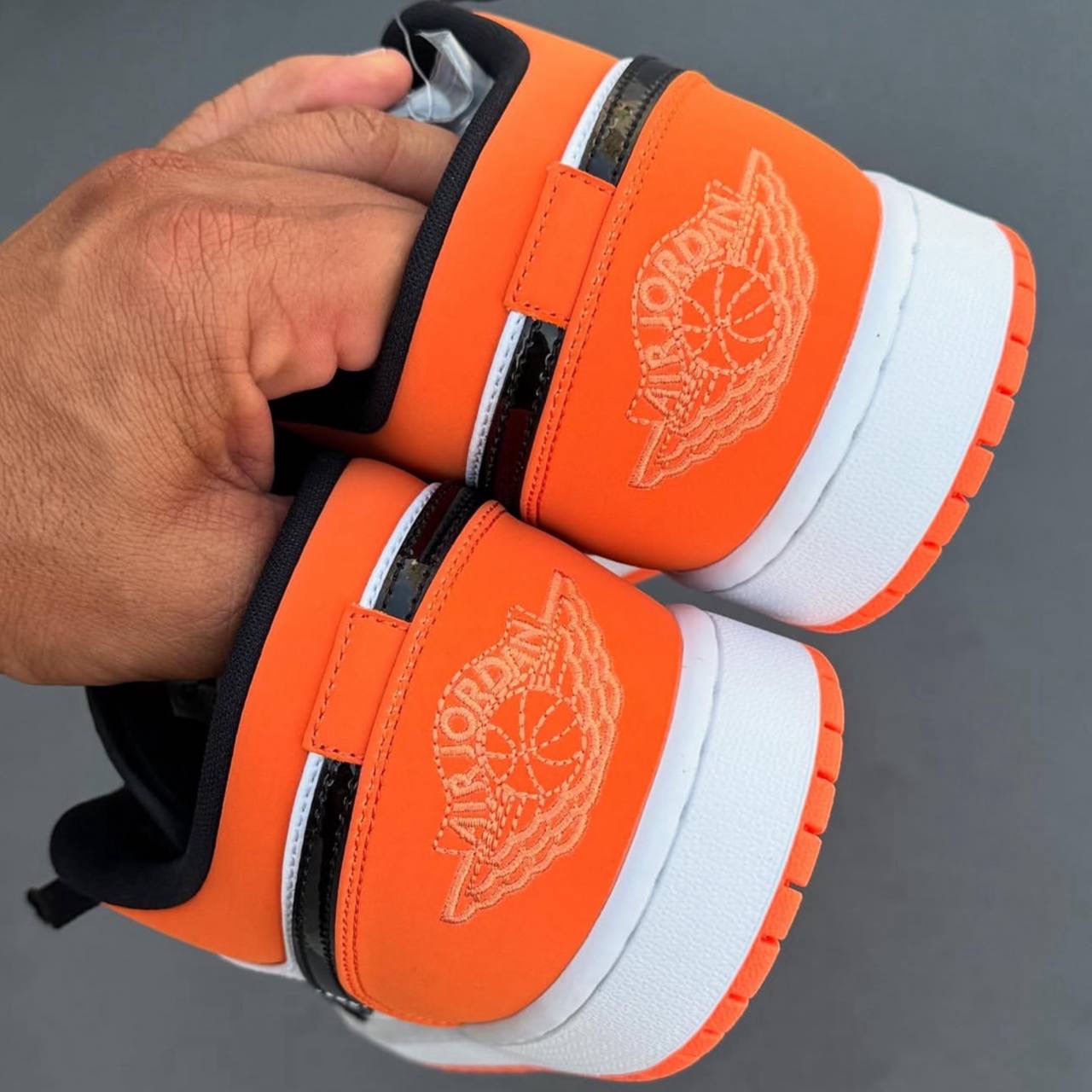 نایک ایر جردن وان نارنجیNike Air Jordan 1 
