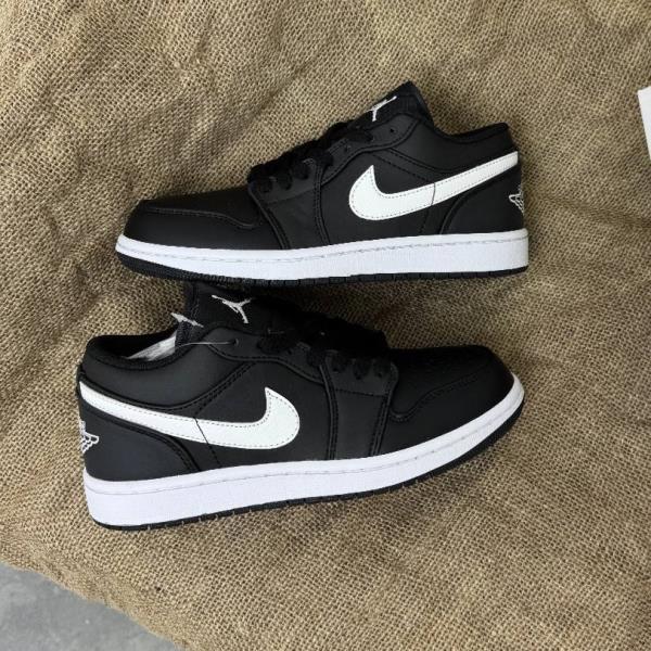 نایک ایر جردن وانNike Air Jordan One 